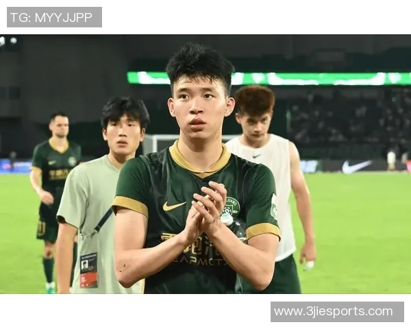 足球明星纷纷加盟中超联赛引发全球关注与热议